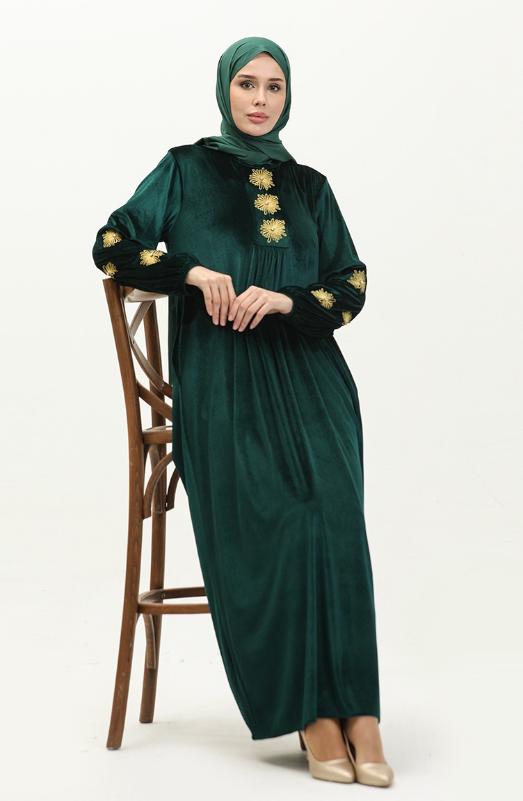 Büyük Beden Nakışlı Kadife Elbise 24K9065-04 Zümrüt Yeşili | Sefamerve