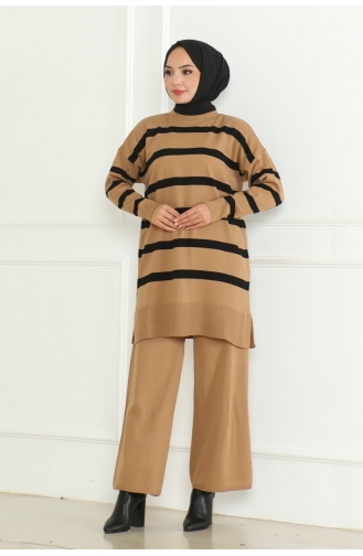 Striped Knitted Hijab Suit 153-01 Camel 153-01