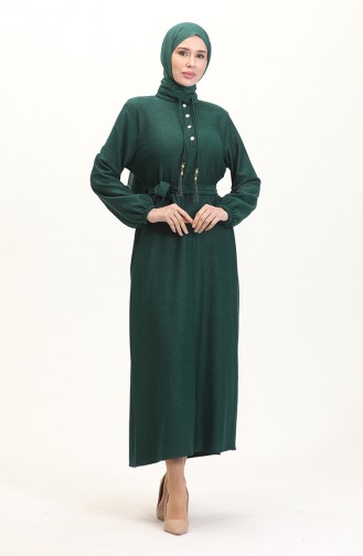 Prächtiges Kleid Mit Kragen Und Knöpfen 5025-05 Grün 5025-05